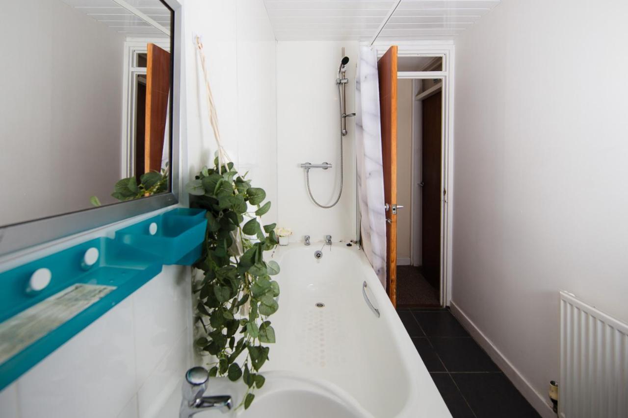 Fab Arthur Seat Views, Old Town Apartment Эдинбург Экстерьер фото